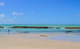 O paraíso em um flat à beira-mar de Carneiros